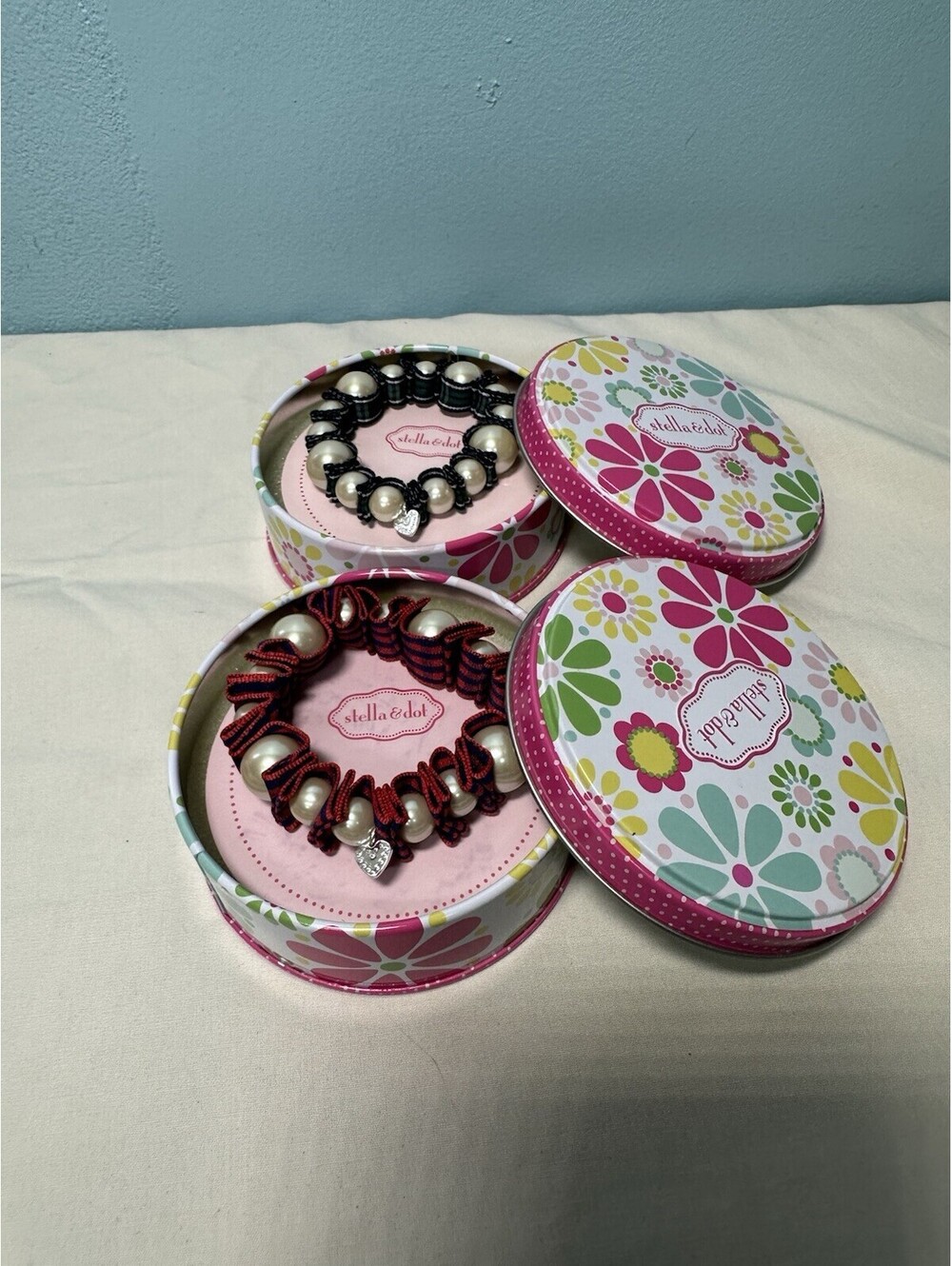 Stella & Dot Little Dottie Bracelets Set of 2 Kids Faux Pearl Ribbon Retired NIB